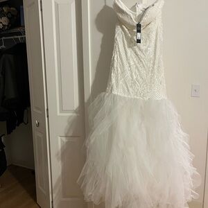 Elegant White Gown with Tulle Skirt